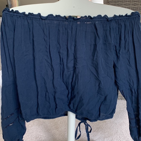 Hollister Top - Picture 6 of 7